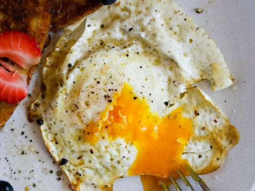 Sunny-Side Up vs. Over-Easy – The Secret to Healthy Fried Eggs