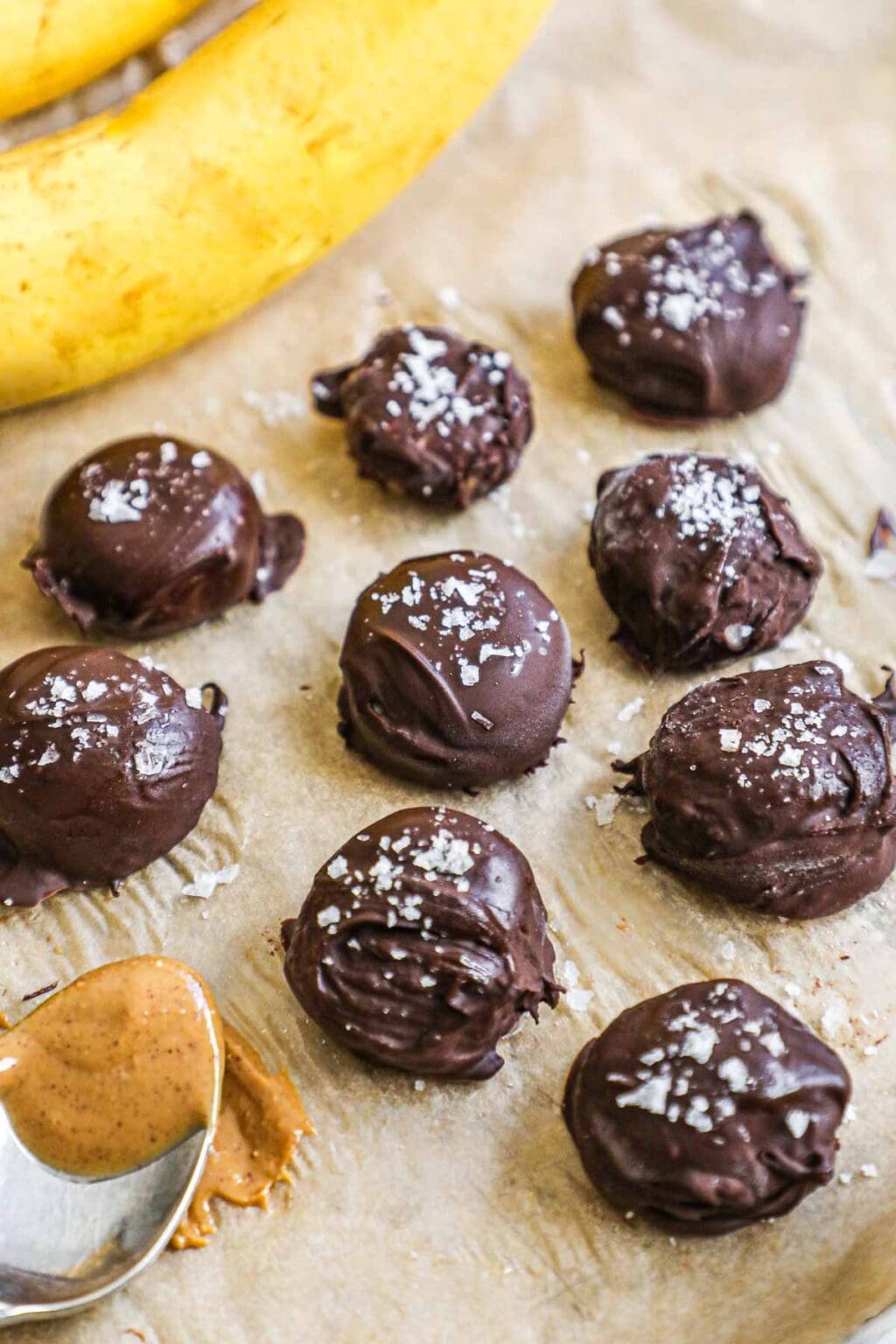 Chocolate Covered Banana Bites (Frozen) • The Heirloom Pantry