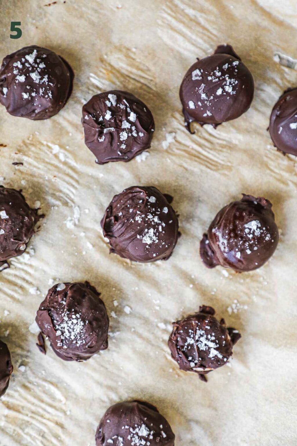 Chocolate Covered Banana Bites (Frozen) • The Heirloom Pantry