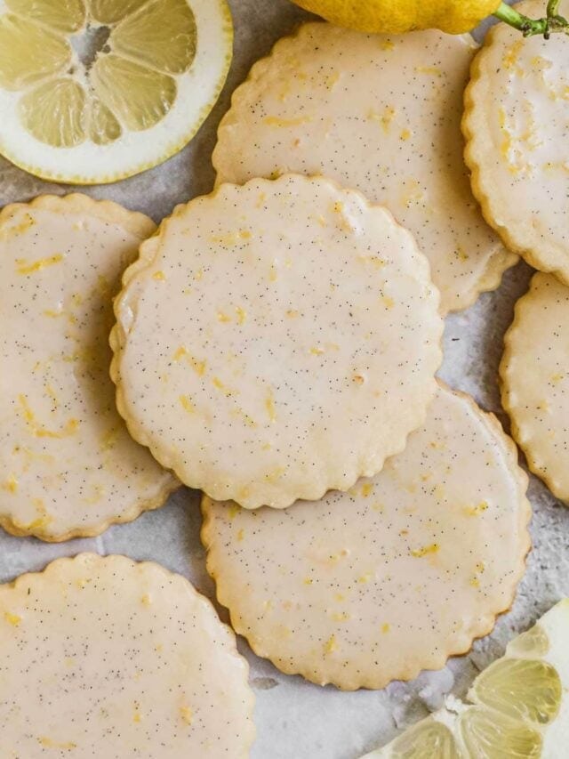 Lemon Shortbread Cookies With Lemon Glaze