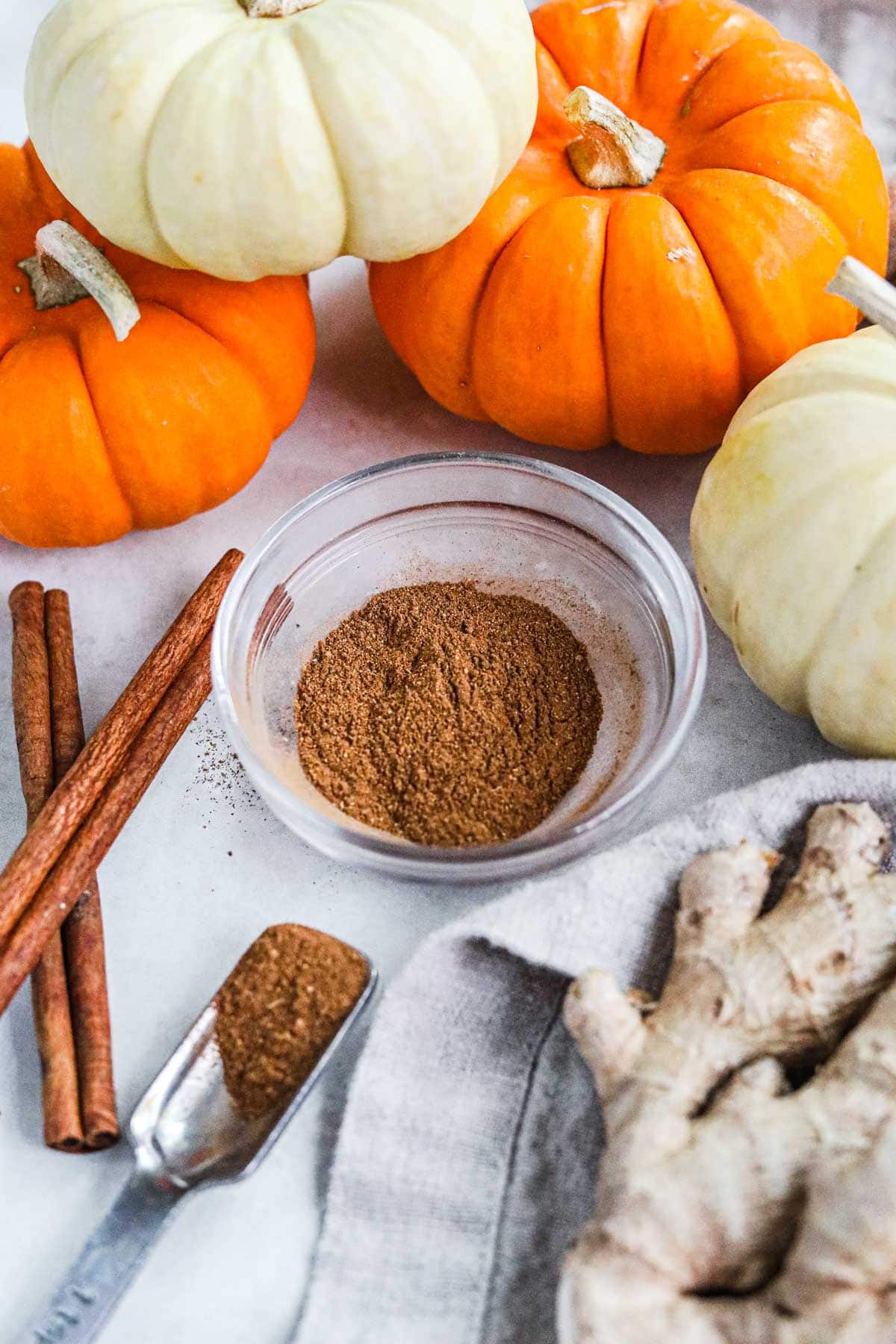 Homemade pumpkin spice made with cinnamon, ginger, cloves, nutmeg, and allspice to use for pumpkin pies, desserts, drinks, and more.